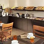 Oceania Nantes Aeroport ブーグネ