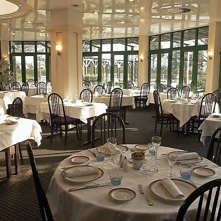 Oceania Nantes Aeroport 4*