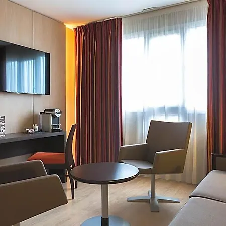Oceania Nantes Aeroport 4*