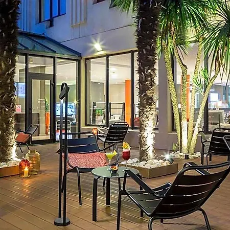 Oceania Nantes Aeroport ブーグネ