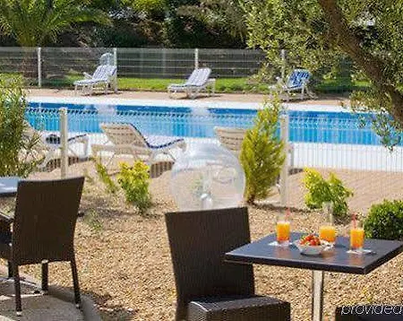 Oceania Nantes Aéroport Bouguenais