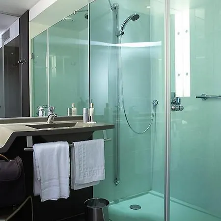 Oceania Nantes Aeroport 4* ブーグネ