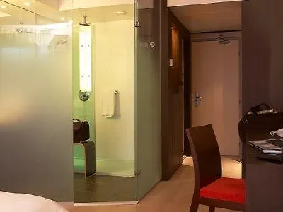 Oceania Nantes Aeroport ホテル 4*