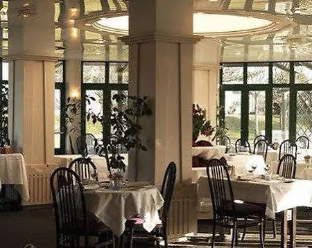 Hotell Oceania Nantes Aeroport 4*