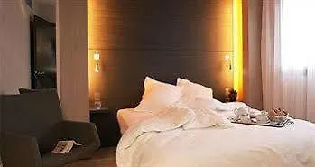 Oceania Nantes Aeroport Hotell 4*