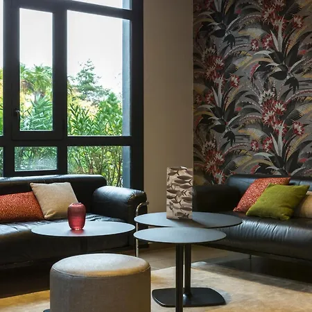 Oceania Nantes Aeroport Hotel 4*