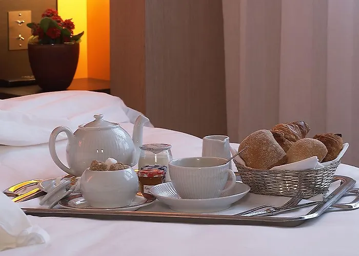 Oceania Nantes Aeroport Hotel 4*