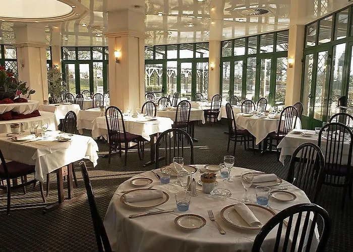 Oceania Nantes Aeroport 4*