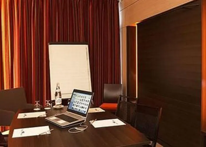 Oceania Nantes Aeroport 4* Bouguenais