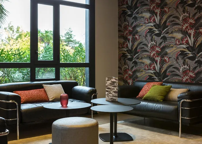 Hotel Oceania Nantes Aeroport 4*