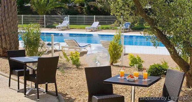 Oceania Nantes Aeroport Bouguenais