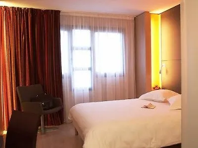 Oceania Nantes Aeroport 4*